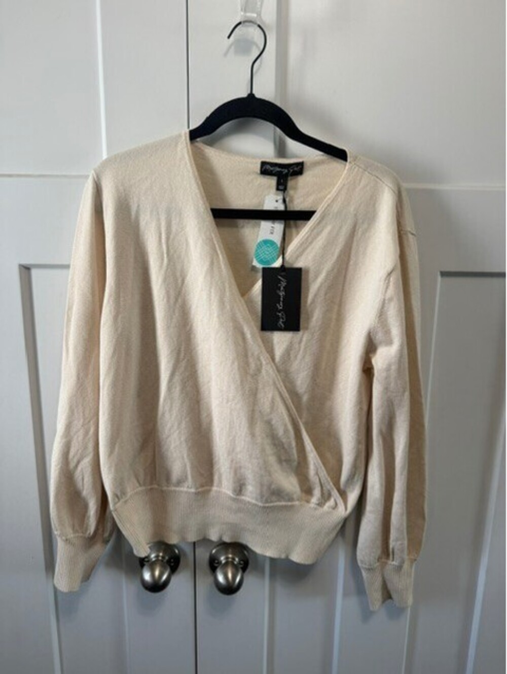 NWT Montgomery Post Blyth Surplice cream V-neck sweater size Large - Stitch Fix